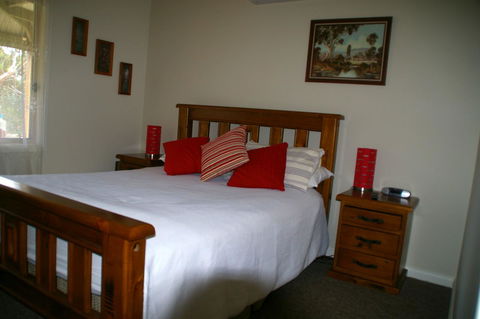 The Hakeas - Accommodation Cooktown 2