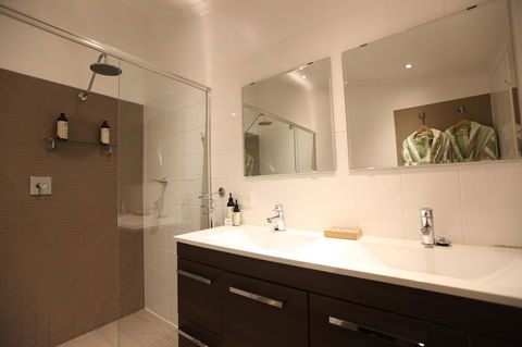 One Tree Bed And Breakfast - Accommodation Cooktown 20