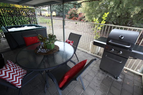 One Tree Bed And Breakfast - Accommodation Cooktown 3