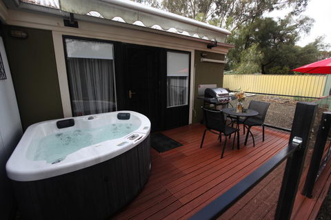 One Tree Bed And Breakfast - Accommodation Cooktown 13