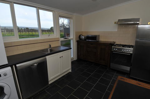 Peppermint Farm Cottage - Accommodation Cooktown 6