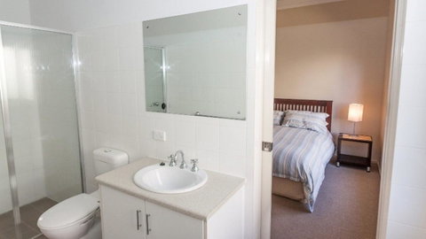 Golfers Paradise (18th Tee) - 52 Huntingdale Drive - Accommodation Cooktown 20