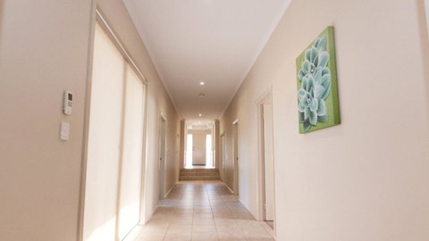 Golfers Paradise (18th Tee) - 52 Huntingdale Drive - Accommodation Cooktown 11