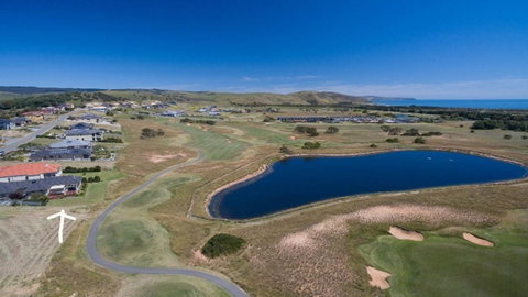 Golfers Paradise (18th Tee) - 52 Huntingdale Drive - Accommodation Cooktown 7