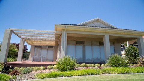 Golfers Paradise (18th Tee) - 52 Huntingdale Drive - Accommodation Cooktown 16