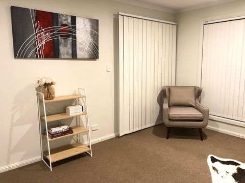 MODERN SPACIOUS 3 BR HOME - NEAR BEACH & AIRPORT - Accommodation Cooktown 6