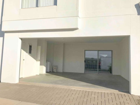 MODERN SPACIOUS 3 BR HOME - NEAR BEACH & AIRPORT - Accommodation Cooktown 13