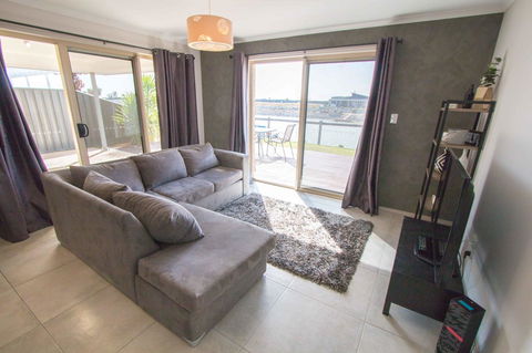 Waterfront On Jefferson, At Wellington Marina, SA - Accommodation Cooktown 6