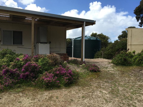 Camelot - Accommodation Cooktown 1