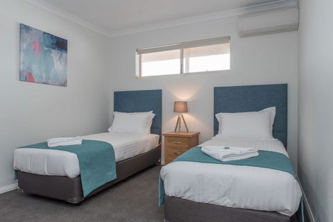 Jurien Bay Motel Apartments - Accommodation Cooktown 18