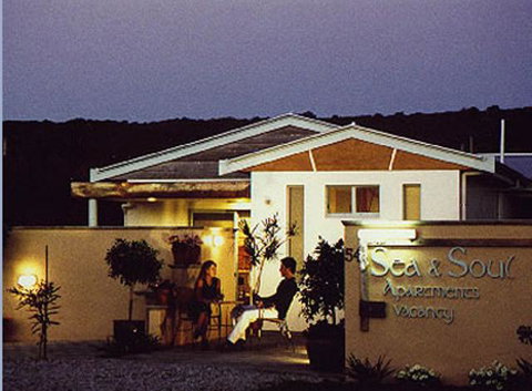 Sea & Soul Beachside Apartments - Accommodation Cooktown 6
