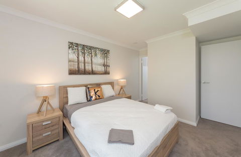 Yaran Suites - Accommodation Cooktown 11