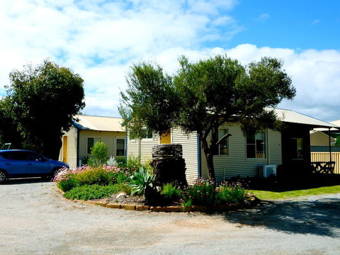 Lazy Lobster Holiday Units & Chalets - Accommodation Cooktown 20