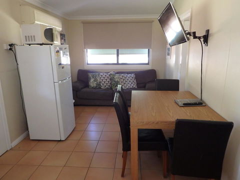 Lazy Lobster Holiday Units & Chalets - Accommodation Cooktown 5