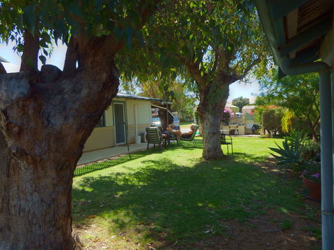 Lazy Lobster Holiday Units & Chalets - Accommodation Cooktown 32