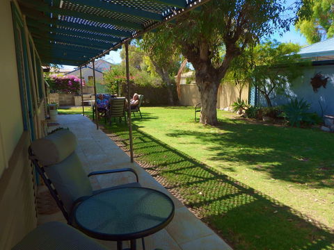 Lazy Lobster Holiday Units & Chalets - Accommodation Cooktown 30