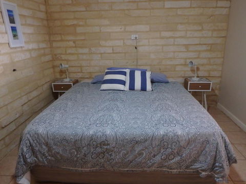 Lazy Lobster Holiday Units & Chalets - Accommodation Cooktown 11