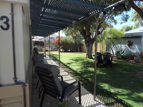 Lazy Lobster Holiday Units & Chalets - Accommodation Cooktown 9