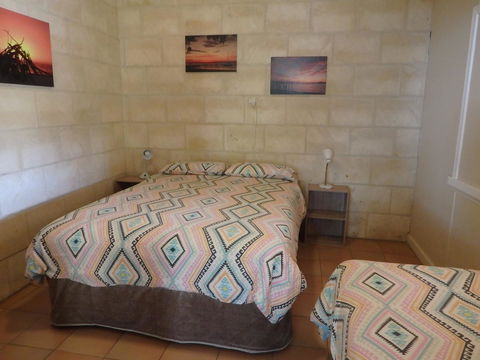 Lazy Lobster Holiday Units & Chalets - Accommodation Cooktown 1