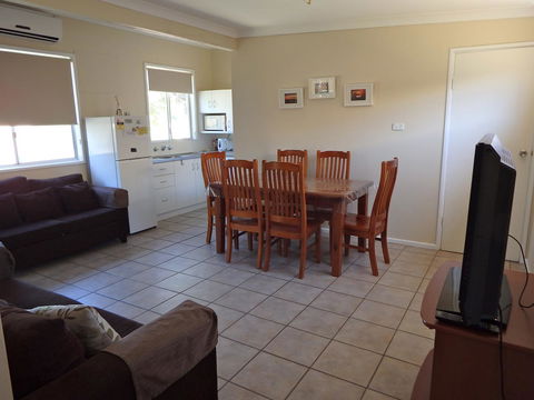Lazy Lobster Holiday Units & Chalets - Accommodation Cooktown 23