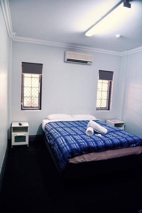 The Emperors Crown Hostel - Accommodation Cooktown 27