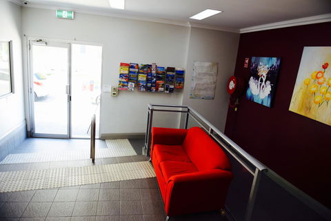 The Emperors Crown Hostel - Accommodation Cooktown 19