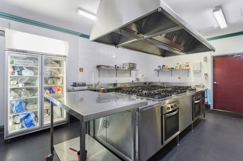 The Emperors Crown Hostel - Accommodation Cooktown 18