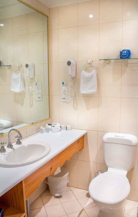 European Hotel - Accommodation Cooktown 18