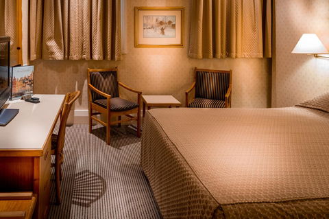 European Hotel - Accommodation Cooktown 20