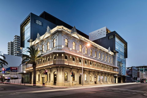 The Melbourne Hotel - Accommodation Cooktown 0