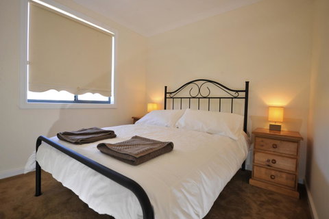 Palm Beach Manor - Accommodation Cooktown 11