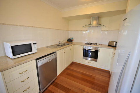 Palm Beach Manor - Accommodation Cooktown 3