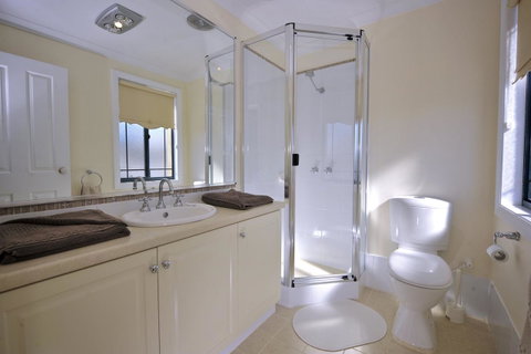Palm Beach Manor - Accommodation Cooktown 8
