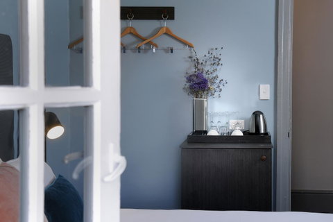 The Stirling Arms Hotel - Accommodation Cooktown 12