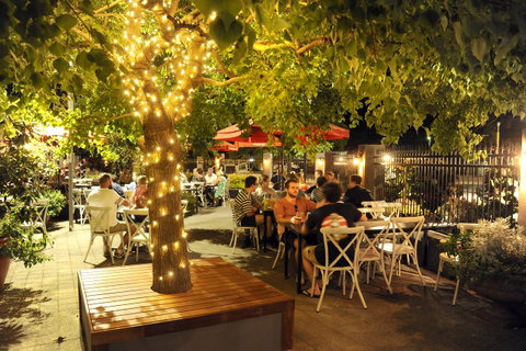 The Stirling Arms Hotel - Accommodation Cooktown 2