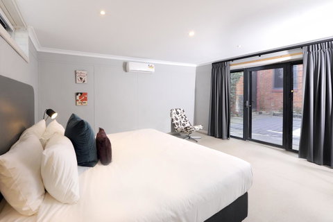 The Stirling Arms Hotel - Accommodation Cooktown 30