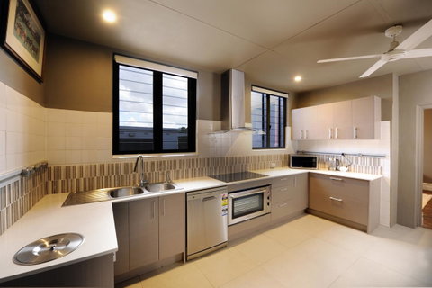The Stirling Arms Hotel - Accommodation Cooktown 33