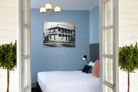 The Stirling Arms Hotel - Accommodation Cooktown 24