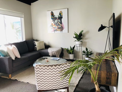 West Beach Lagoon 220 Stylish And Cozy - Accommodation Cooktown 4
