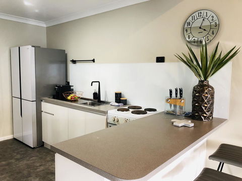 West Beach Lagoon 220 Stylish And Cozy - Accommodation Cooktown 5