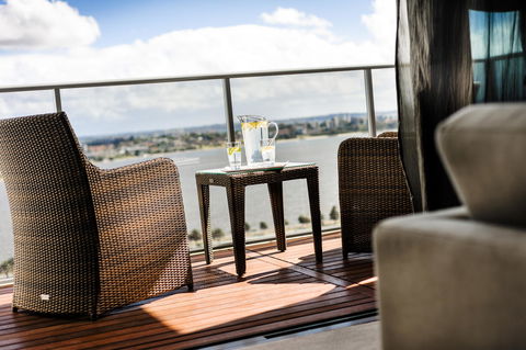 Fraser Suites Perth - Accommodation Cooktown 7