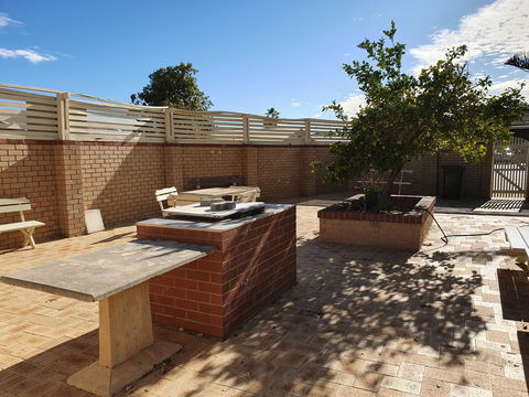 Ocean Beach Chalet 18 - Accommodation Cooktown 12