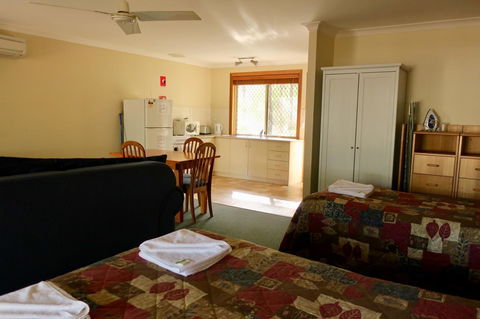Travellers Rest Motel - Accommodation Cooktown 14