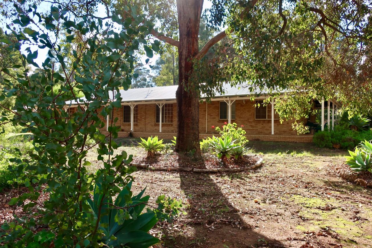 Mundaring WA Accommodation Cooktown