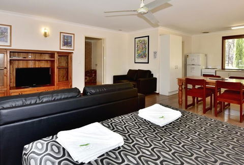 Travellers Rest Motel - Accommodation Cooktown 3