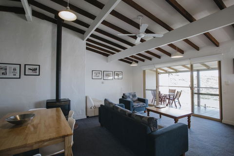 Canal Rocks Beachfront Apartments - Accommodation Cooktown 15