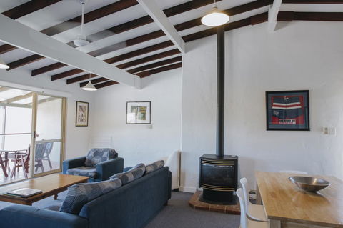 Canal Rocks Beachfront Apartments - Accommodation Cooktown 29
