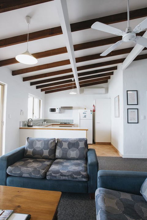 Canal Rocks Beachfront Apartments - Accommodation Cooktown 4