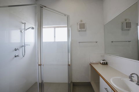 Canal Rocks Beachfront Apartments - Accommodation Cooktown 20