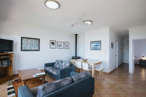 Canal Rocks Beachfront Apartments - Accommodation Cooktown 9